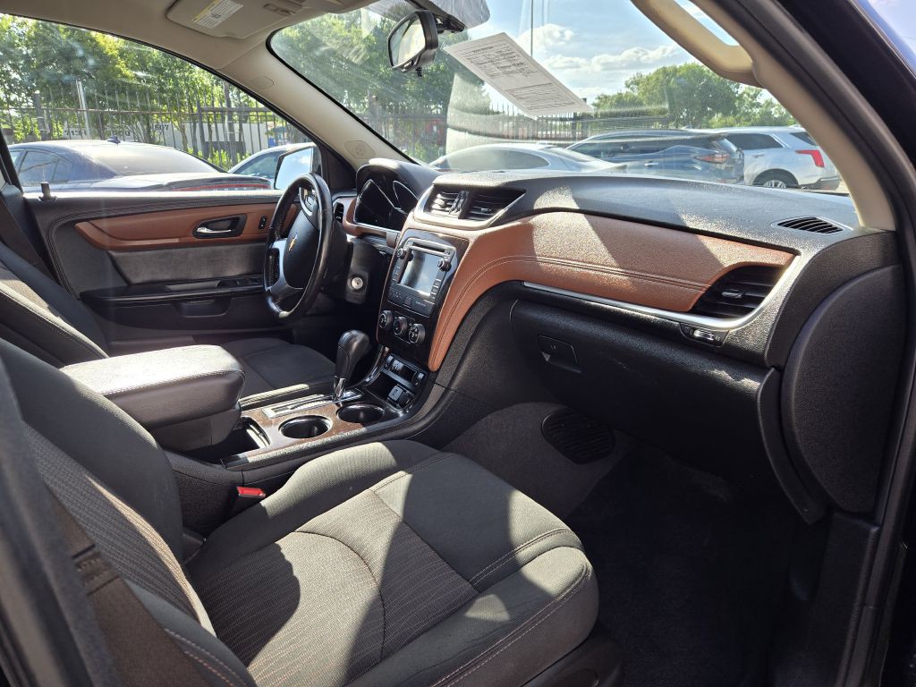 2017 Chevrolet Traverse Image 8