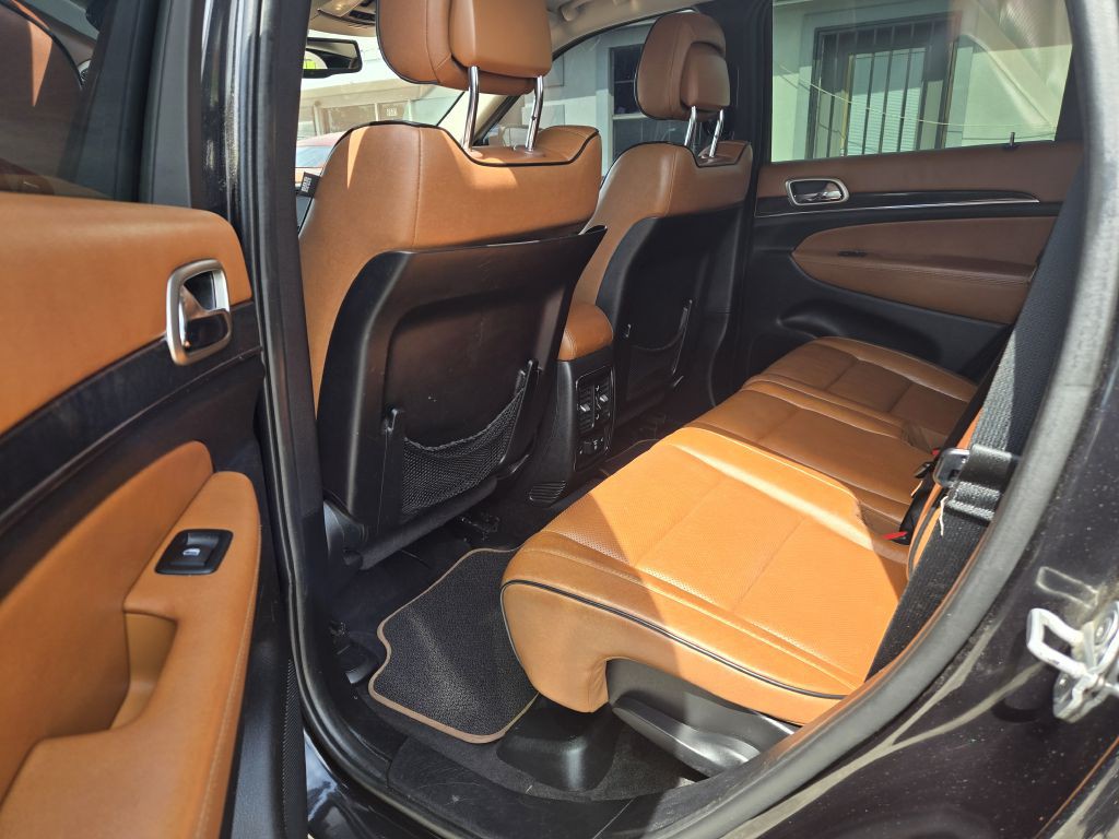 2011 Jeep Grand Cherokee Image 9
