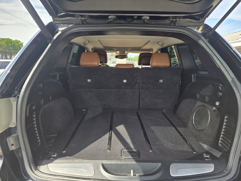 2011 Jeep Grand Cherokee Image 12
