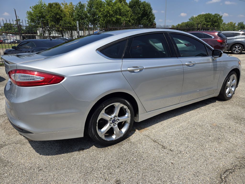 2016 Ford Fusion Image 3