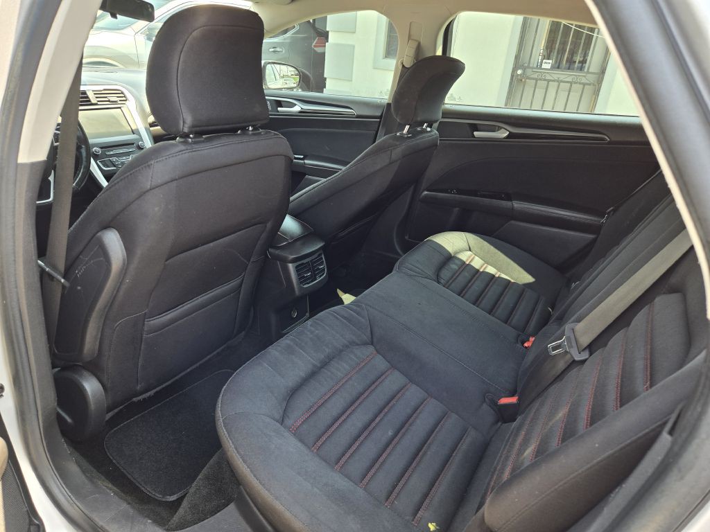 2016 Ford Fusion Image 10