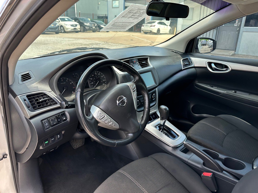 2015 Nissan Sentra Image 9