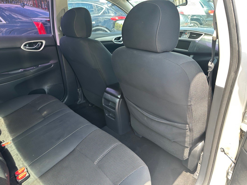 2015 Nissan Sentra Image 10