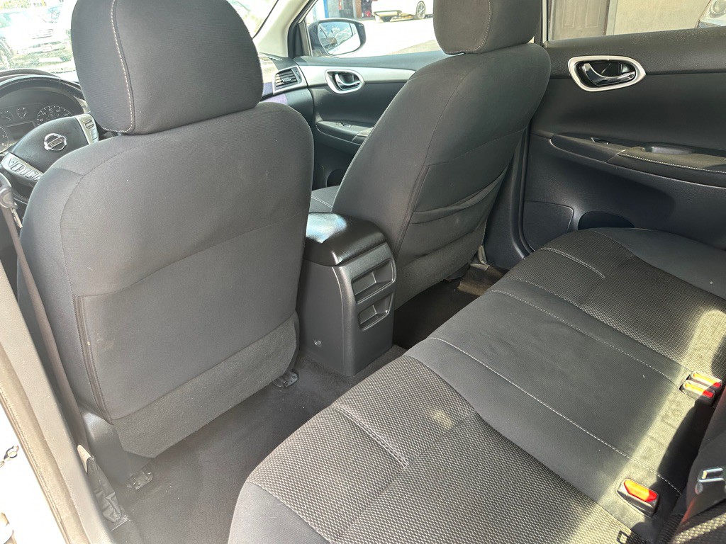2015 Nissan Sentra Image 11