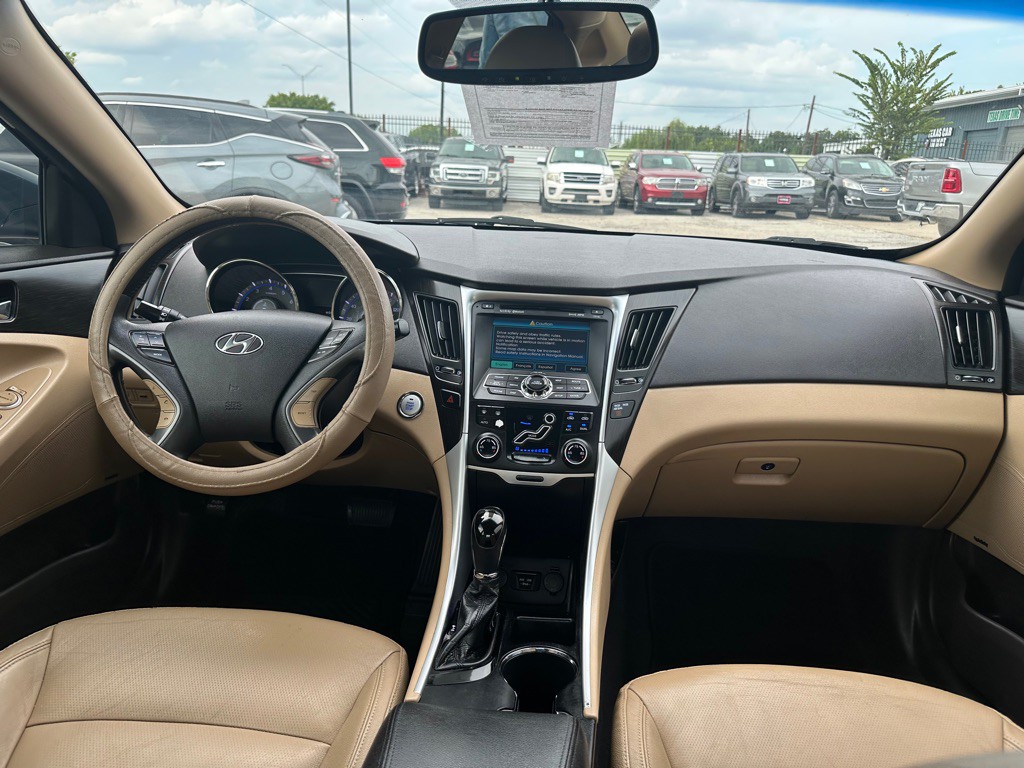 2011 Hyundai Sonata Image 7
