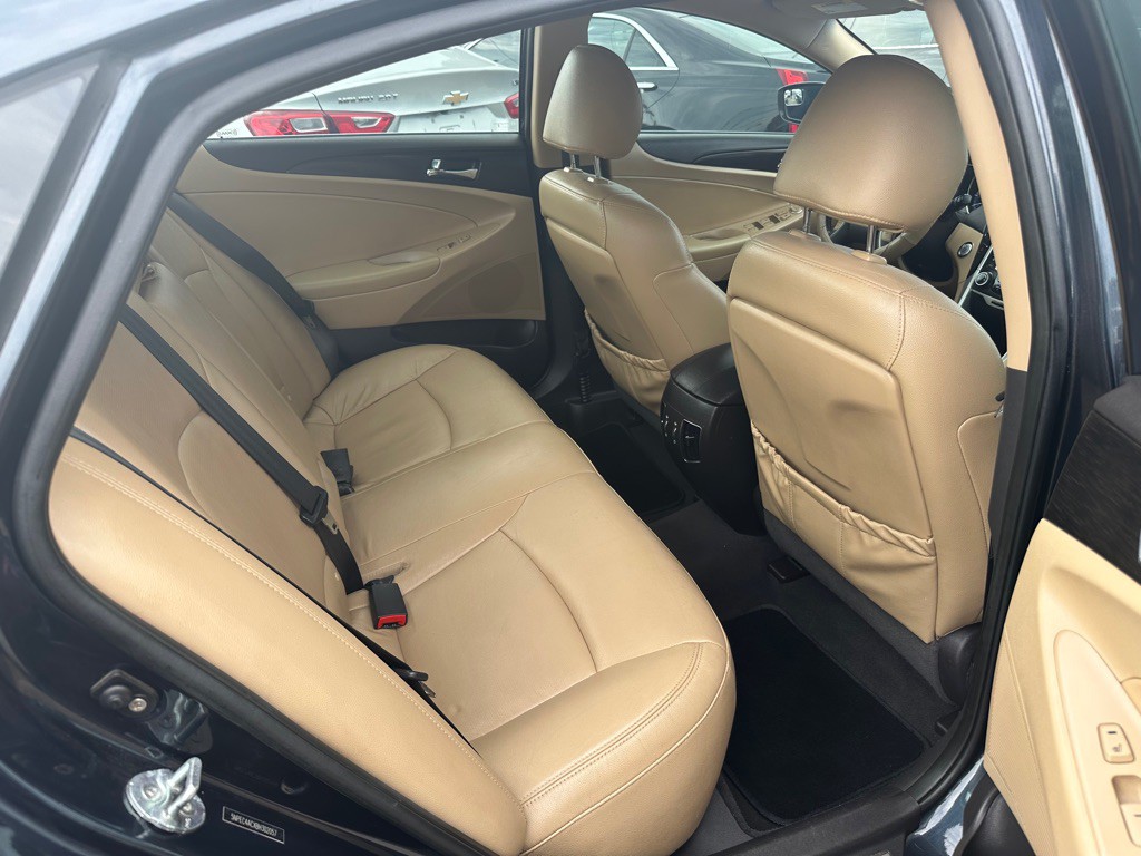 2011 Hyundai Sonata Image 8