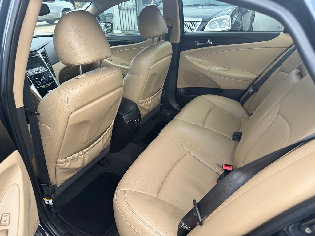 2011 Hyundai Sonata Image 9