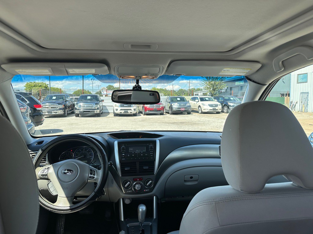 2011 Subaru Forester Image 9