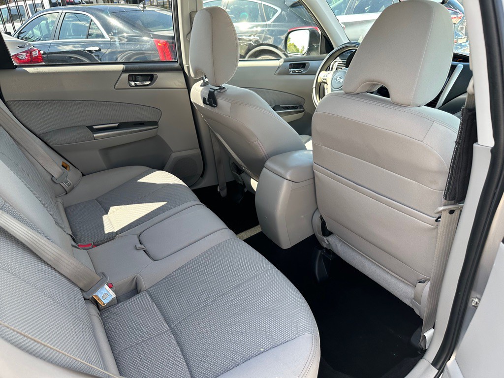 2011 Subaru Forester Image 10