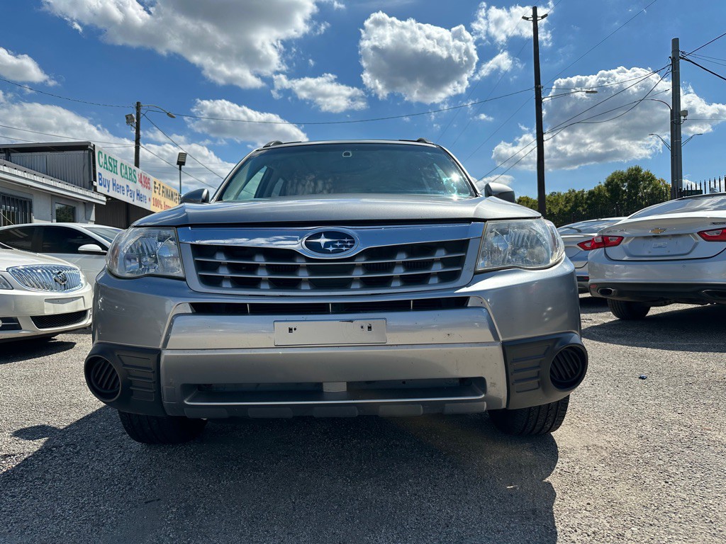 2011 Subaru Forester Image 2