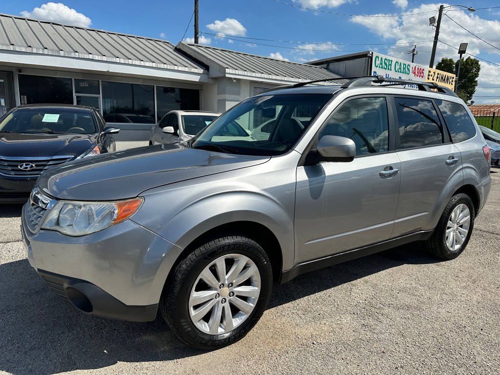2011 Subaru Forester Image 3