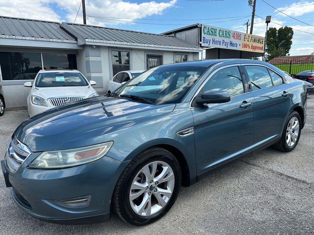 2010 Ford Taurus Image 1