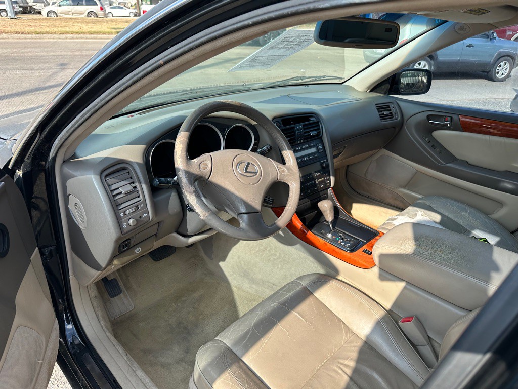 2001 Lexus GS Image 7
