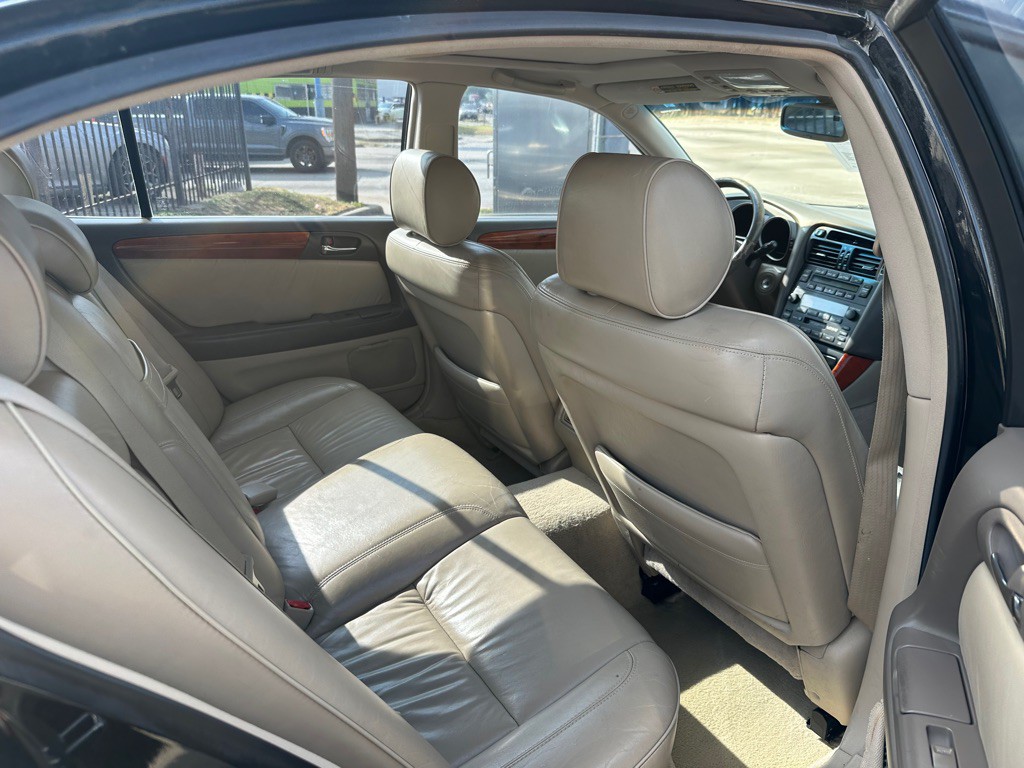 2001 Lexus GS Image 10