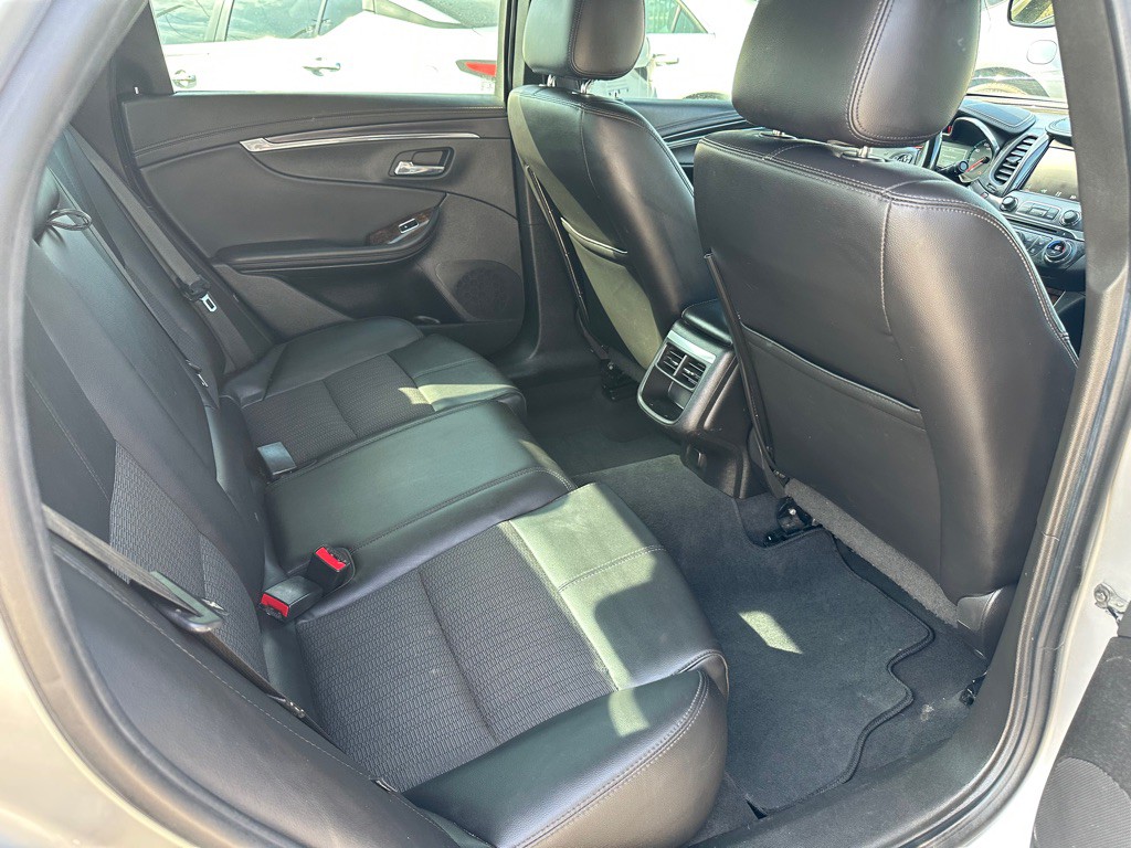 2015 Chevrolet Impala Image 10