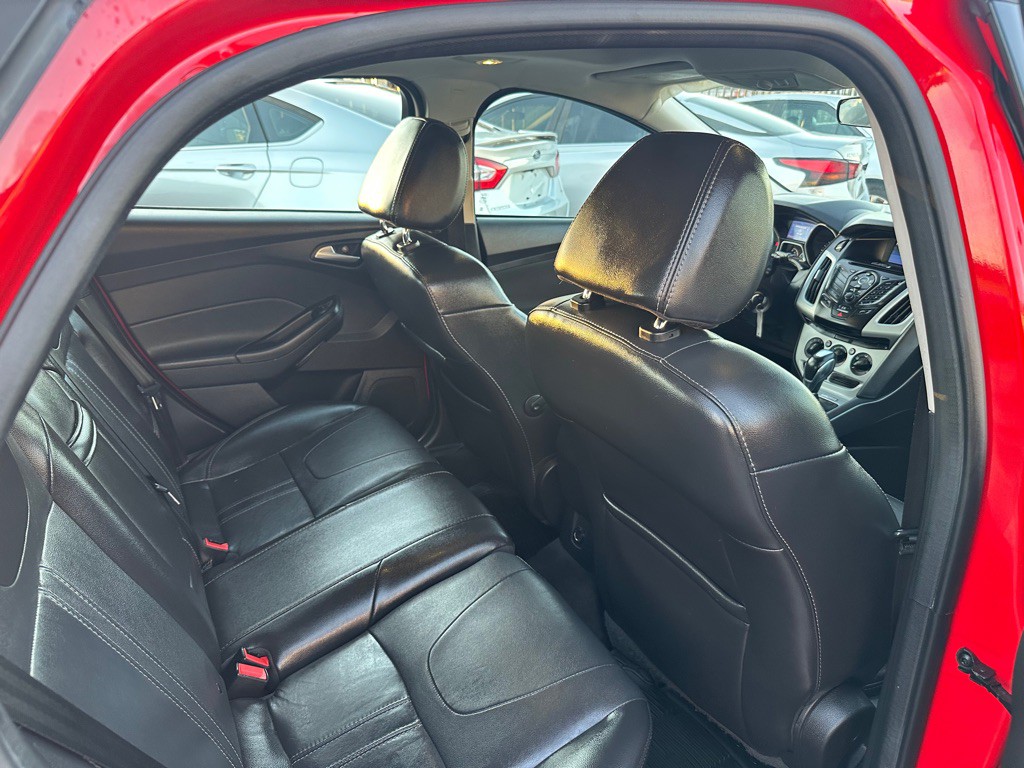 2013 Ford Focus Image 9