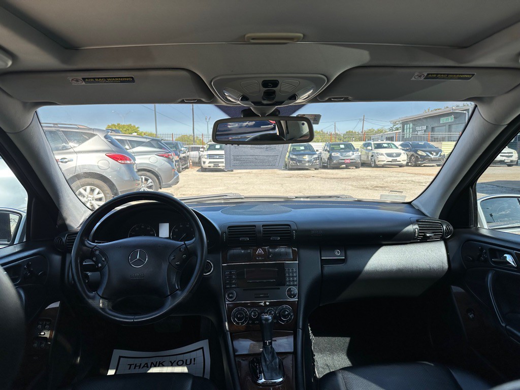 2005 Mercedes-Benz C-Class Image 9