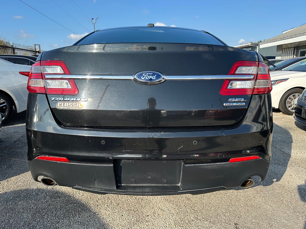 2015 Ford Taurus Image 6