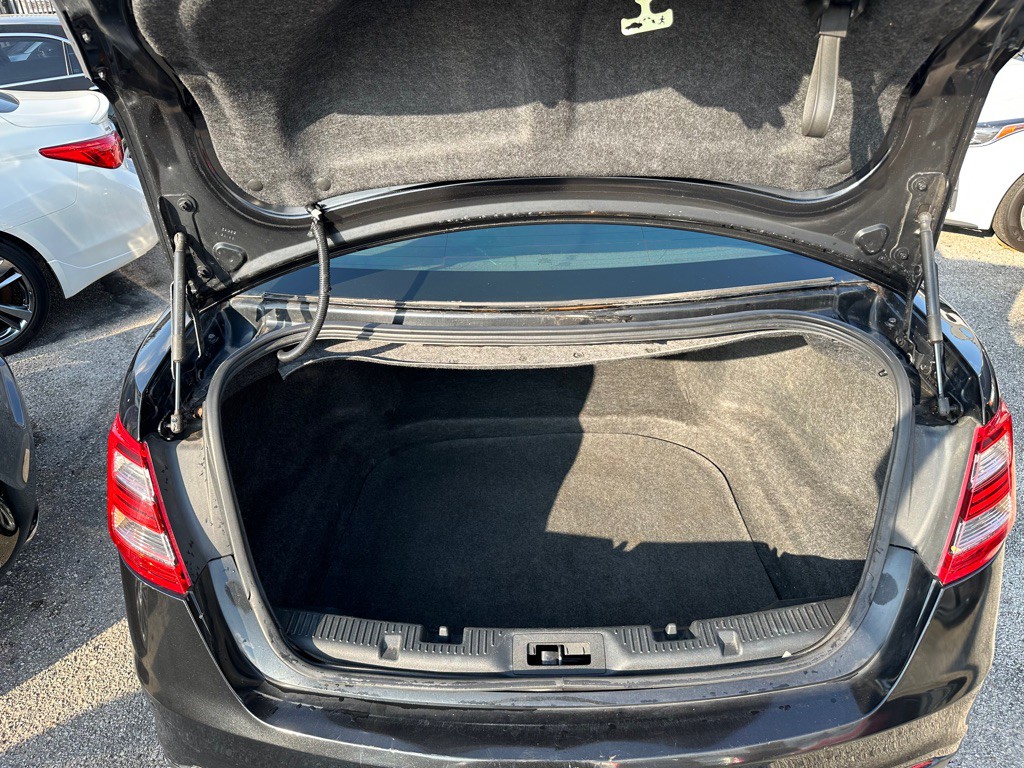 2015 Ford Taurus Image 12