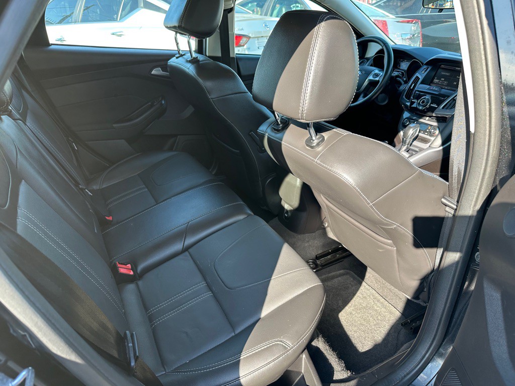 2014 Ford Focus Image 9