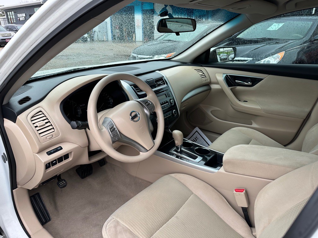 2014 Nissan Altima Image 7