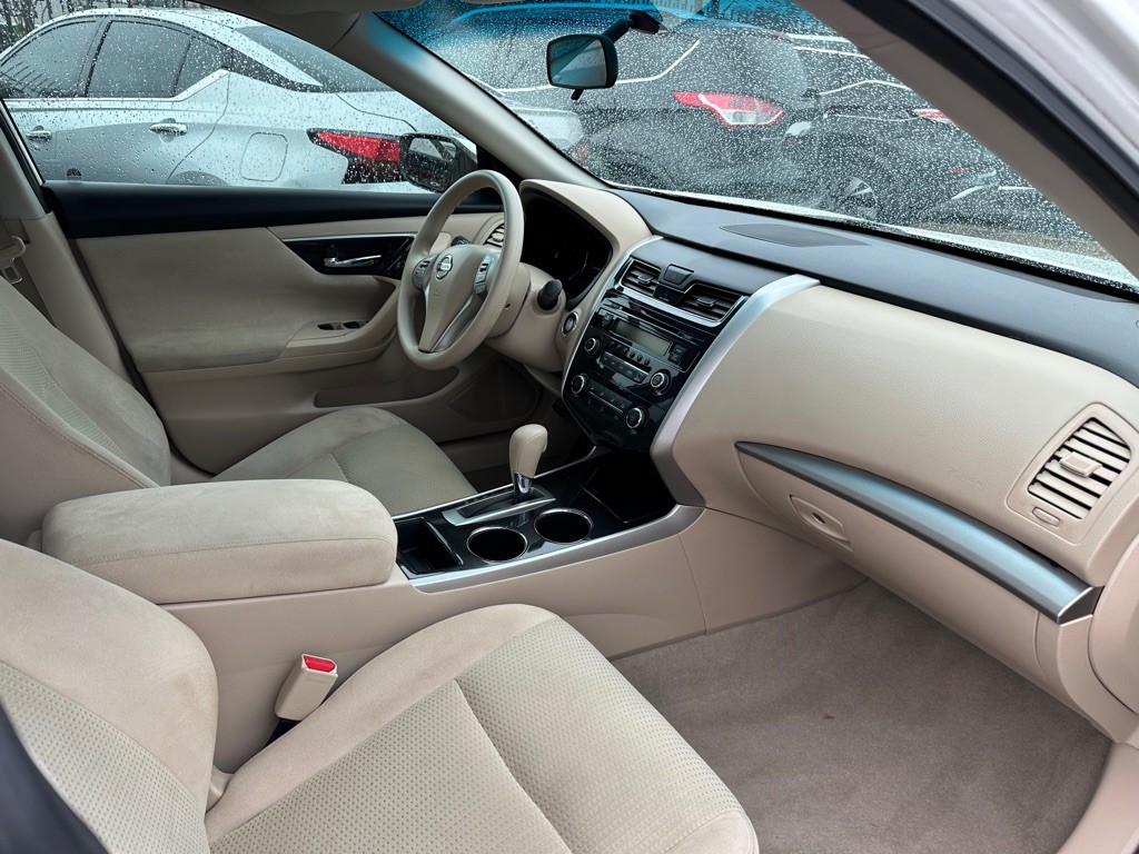 2014 Nissan Altima Image 19