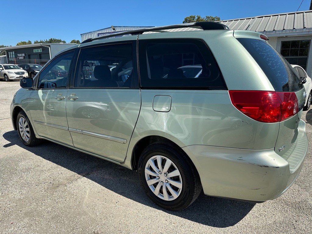2007 Toyota Sienna Image 4