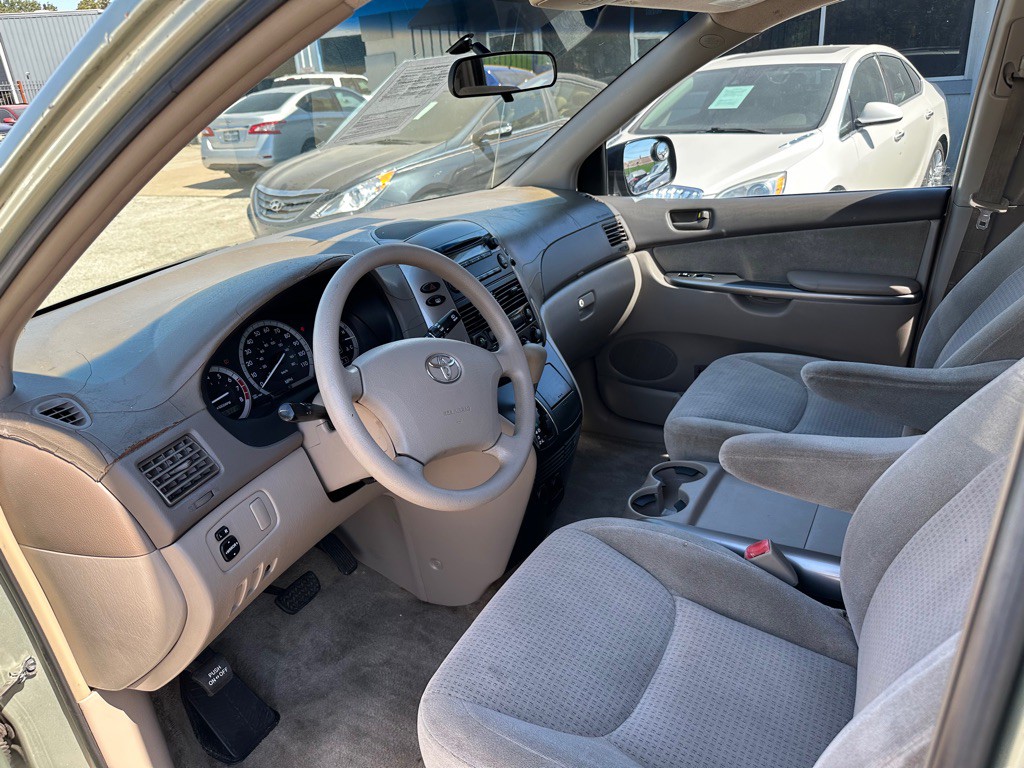 2007 Toyota Sienna Image 7