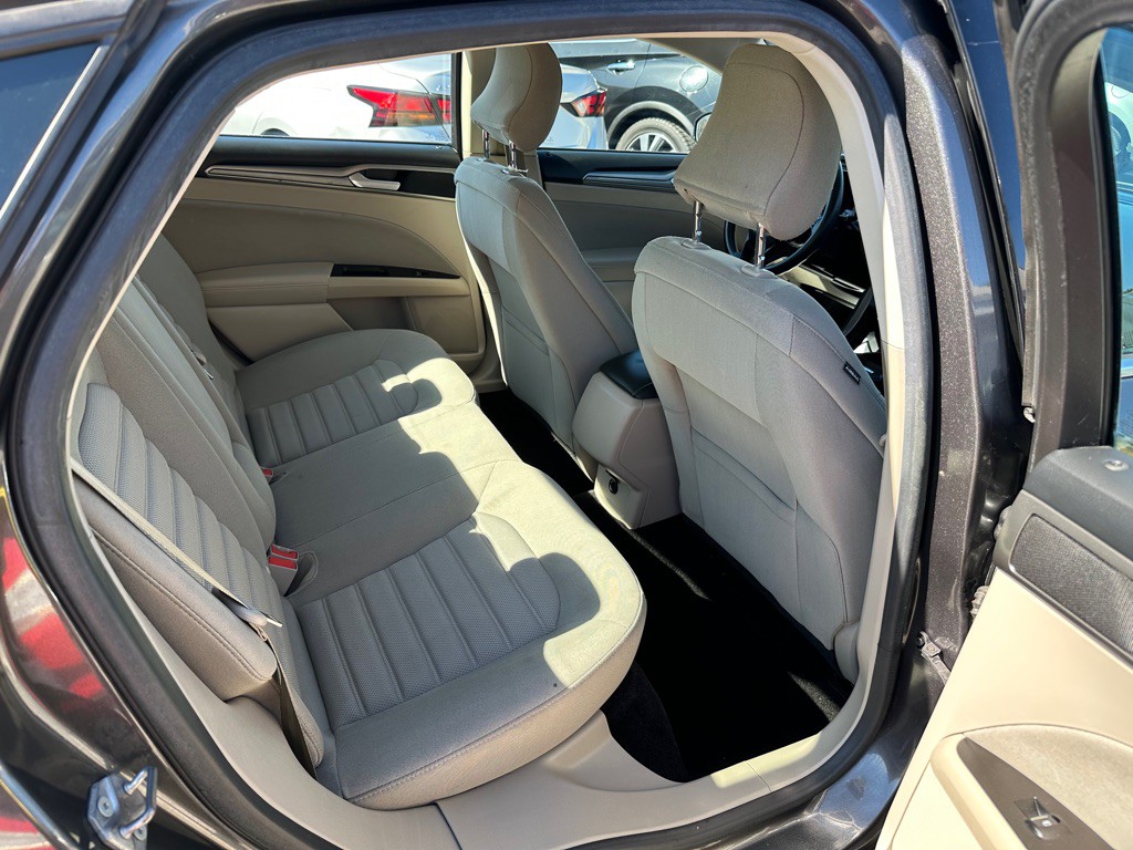 2017 Ford Fusion Image 10