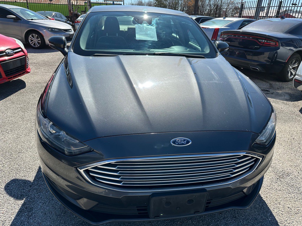 2017 Ford Fusion Image 2