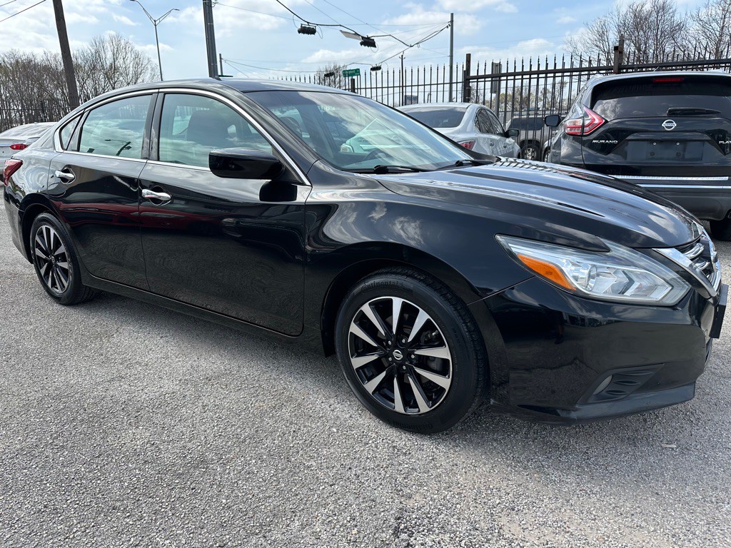 2018 Nissan Altima Image 2