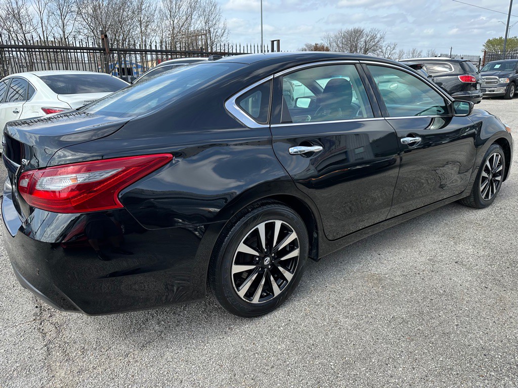 2018 Nissan Altima Image 3