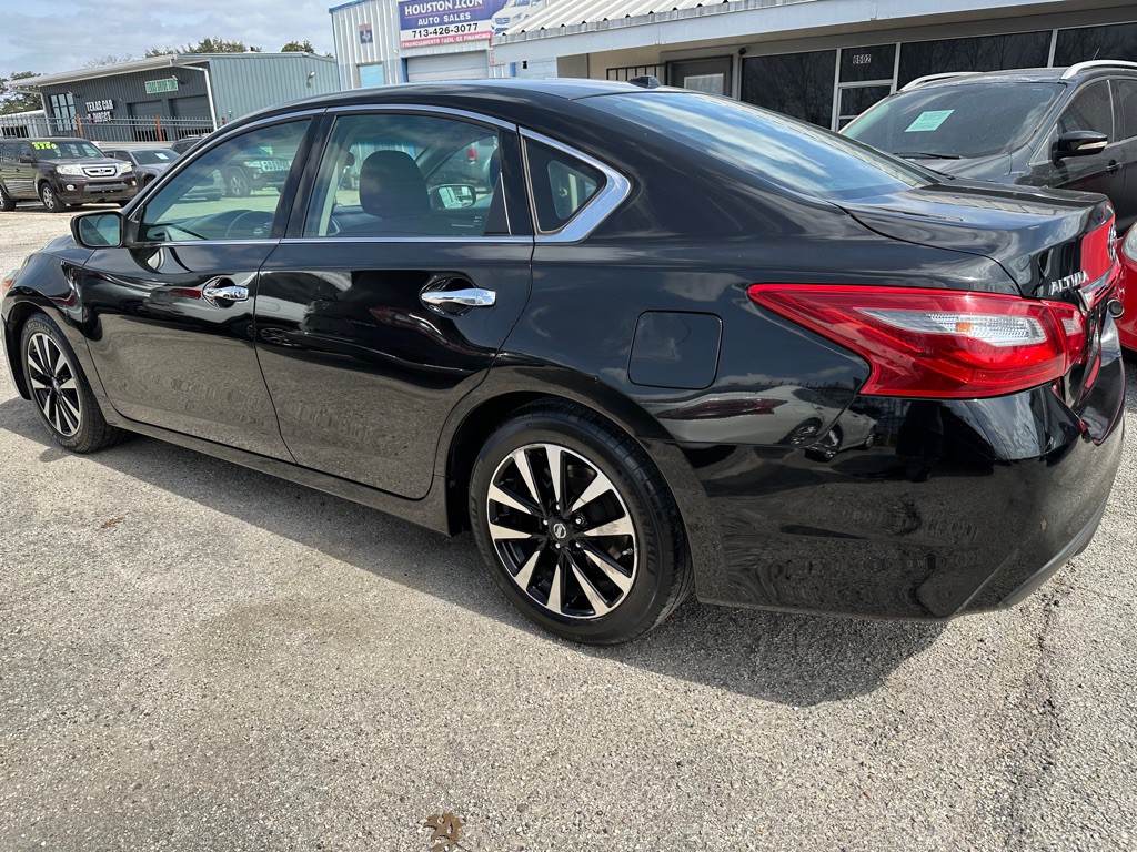 2018 Nissan Altima Image 4