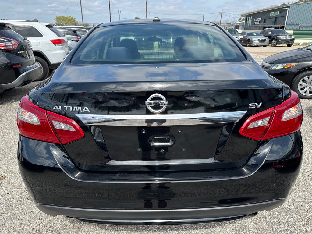 2018 Nissan Altima Image 6