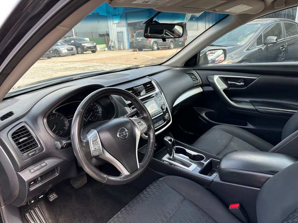 2018 Nissan Altima Image 7