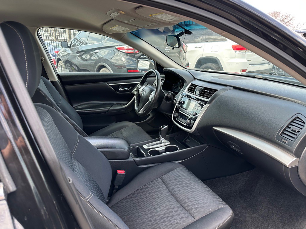 2018 Nissan Altima Image 8