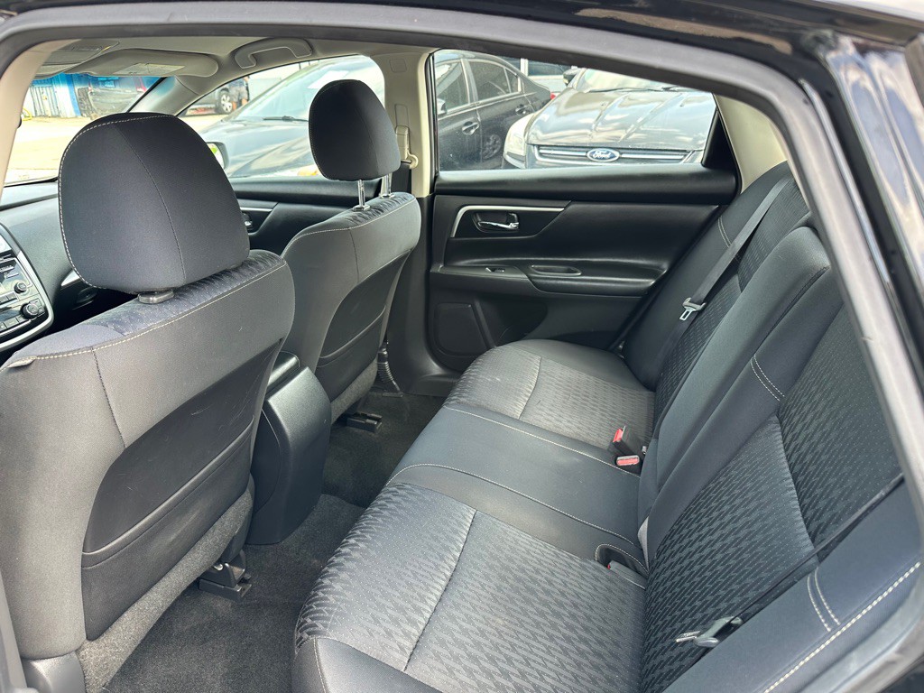 2018 Nissan Altima Image 11
