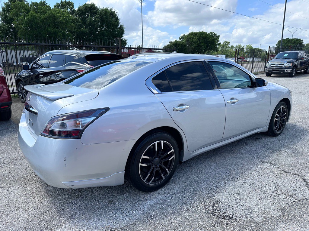 2014 Nissan Maxima Image 3