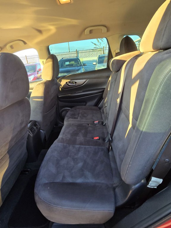 2015 Nissan Rogue Image 9