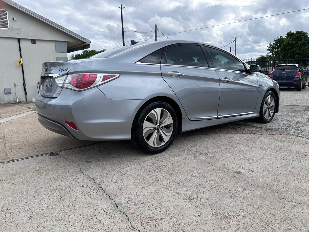 2015 Hyundai Sonata Image 4