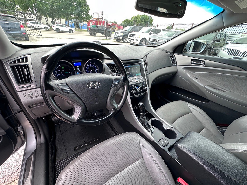 2015 Hyundai Sonata Image 16