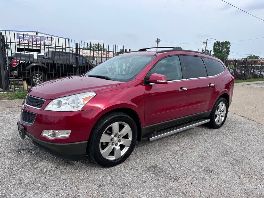 2012 Chevrolet Traverse Image 1