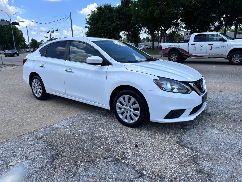 2017 Nissan Sentra Image 2