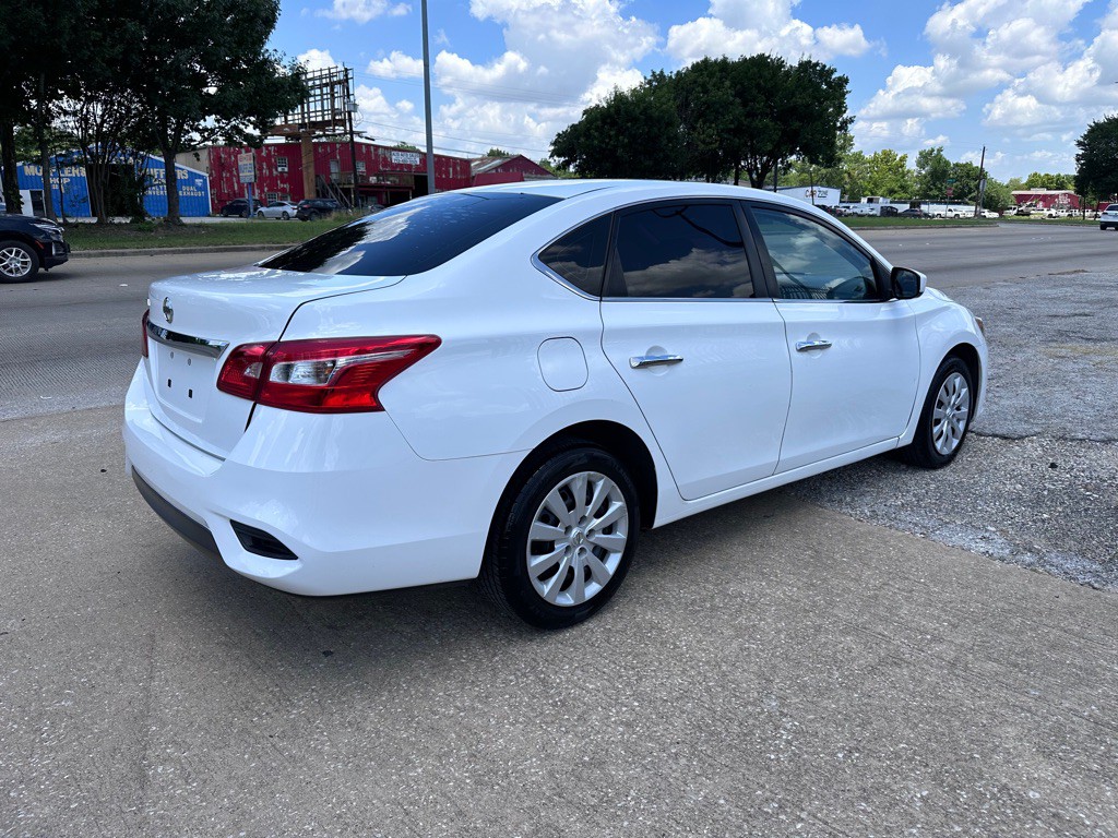 2017 Nissan Sentra Image 3