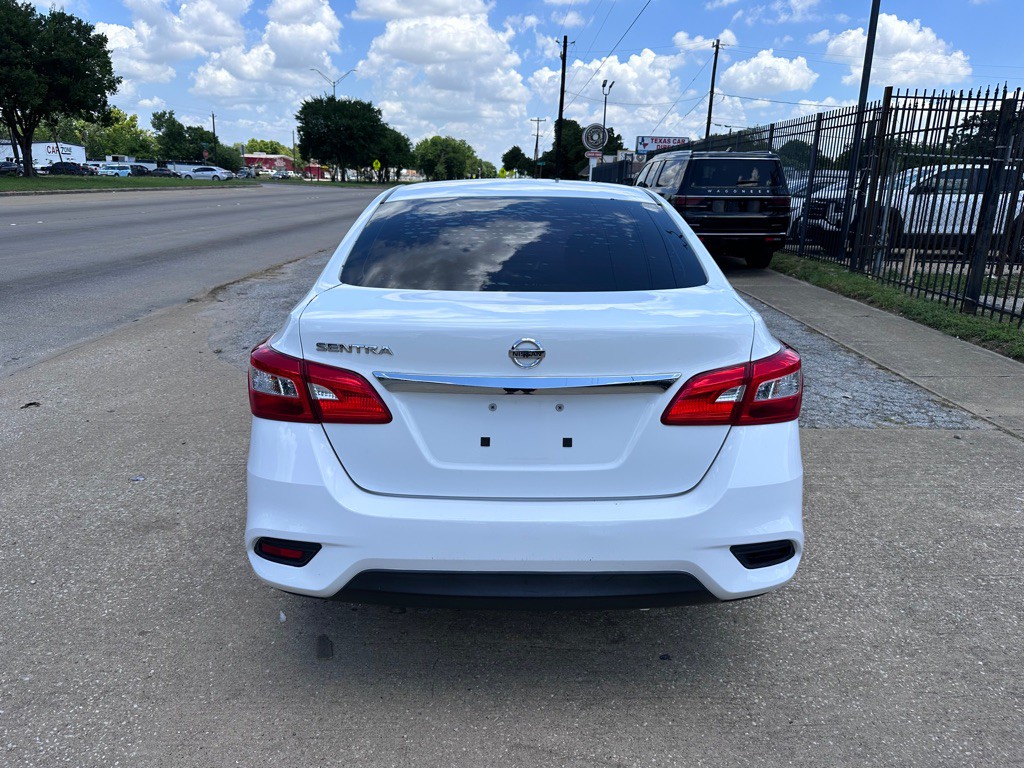 2017 Nissan Sentra Image 6
