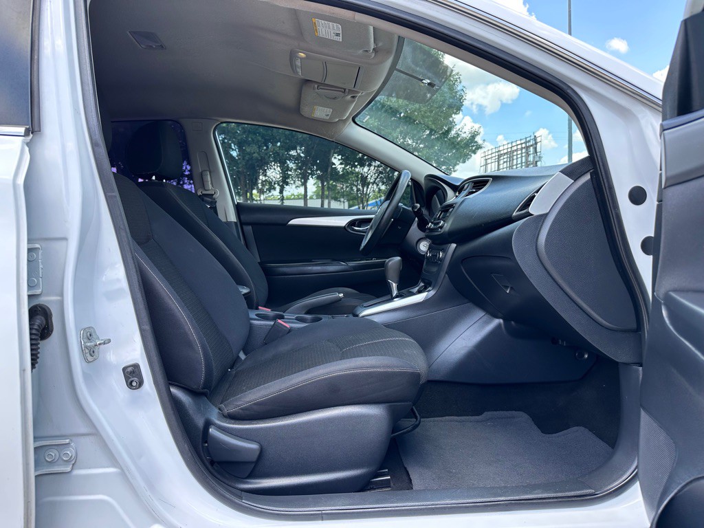 2017 Nissan Sentra Image 9
