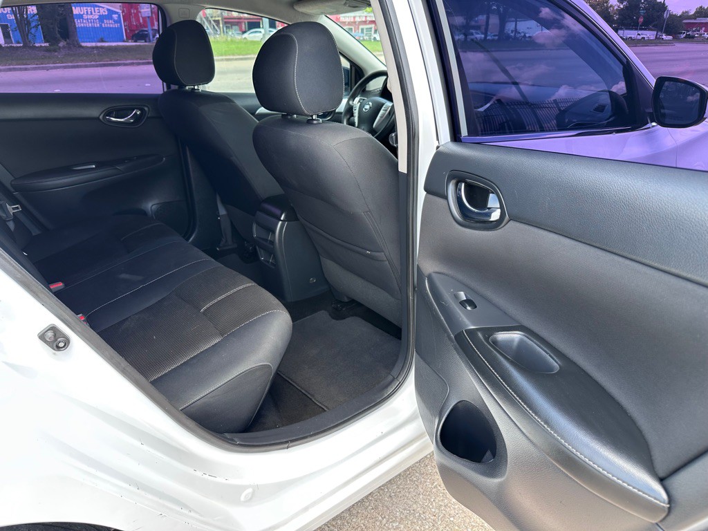 2017 Nissan Sentra Image 10