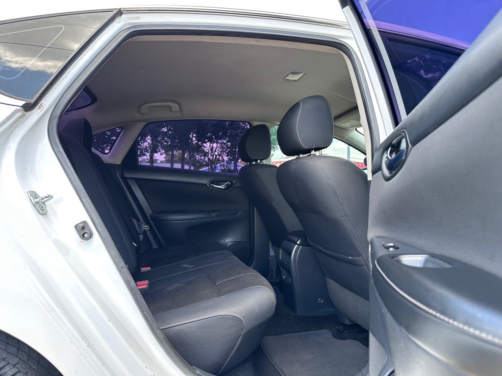 2017 Nissan Sentra Image 11