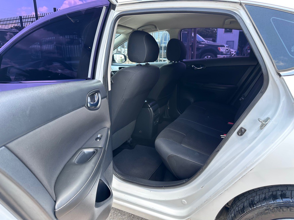 2017 Nissan Sentra Image 12