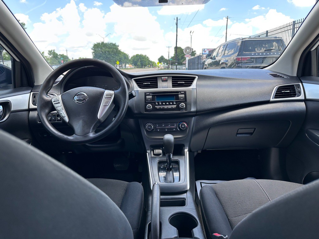 2017 Nissan Sentra Image 14